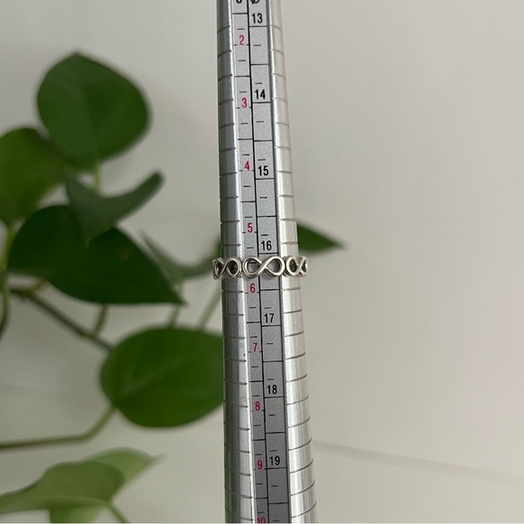 Pandora Simple Infinity Band Ring, Size 52 - Picture 8 of 13